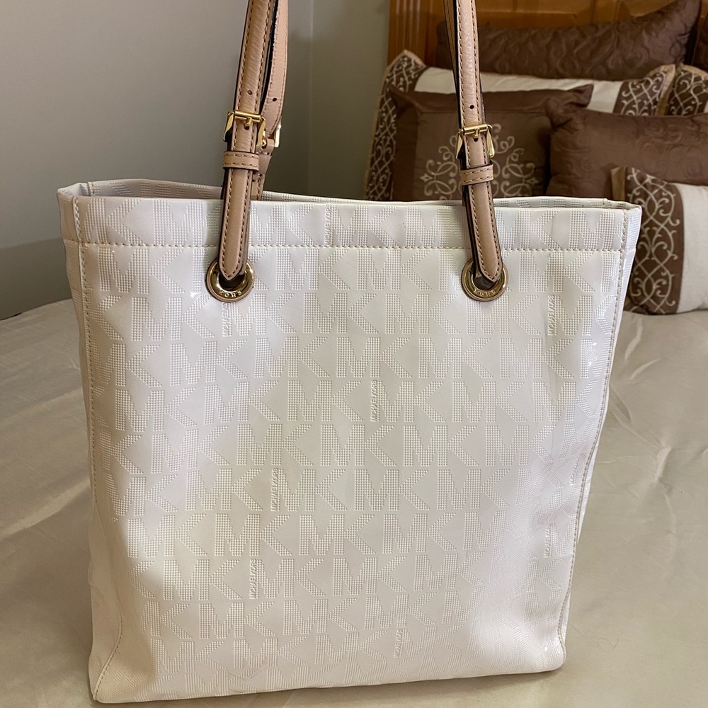 MICHAEL Michael Kors Tote Bag!